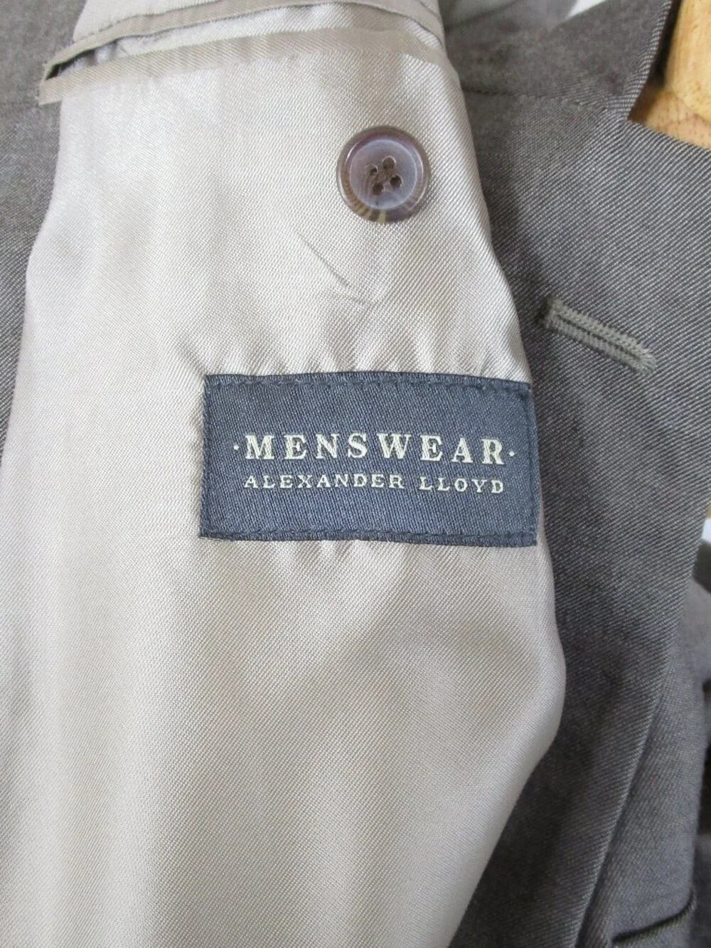 Alexander Lloyd Menswear Gray Brown Wool Two Button Suit Size 52R Pants 44 X 32